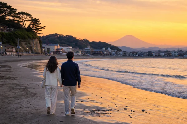 鎌倉で海洋散骨をする｜由比ヶ浜・材木座から望む相模湾の出航地・費用・業者選び【2026年版】のサムネイル画像